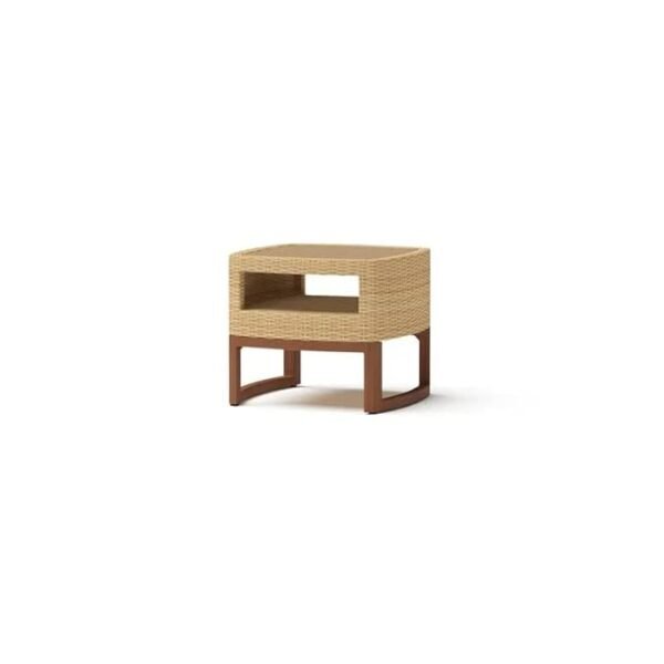 Create the perfect outdoor retreat with this stylish 5-piece wicker patio set in beige and white – comfort
