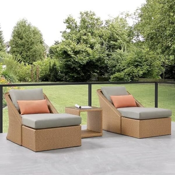Create the perfect outdoor retreat with this stylish 5-piece wicker patio set in beige and white – comfort